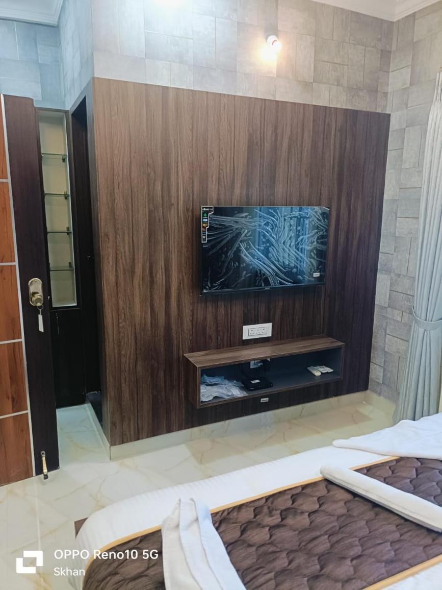 Golden Residency Hotel Kushalnagar Ngoại thất bức ảnh