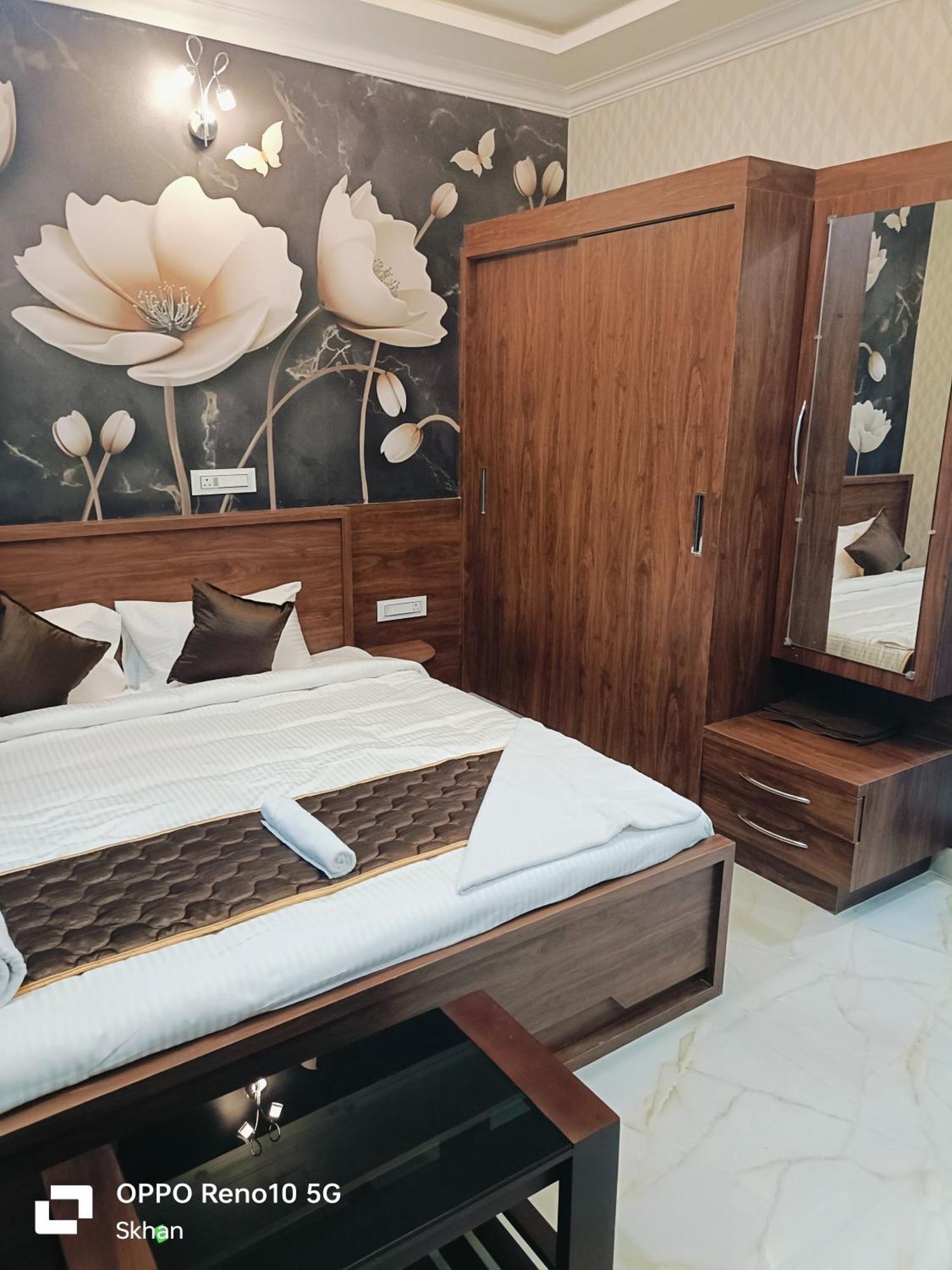 Golden Residency Hotel Kushalnagar Ngoại thất bức ảnh